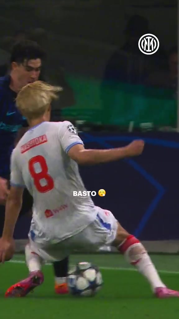 最强左中卫国米官推你敢相信这是一名中卫球员做出的动作吗