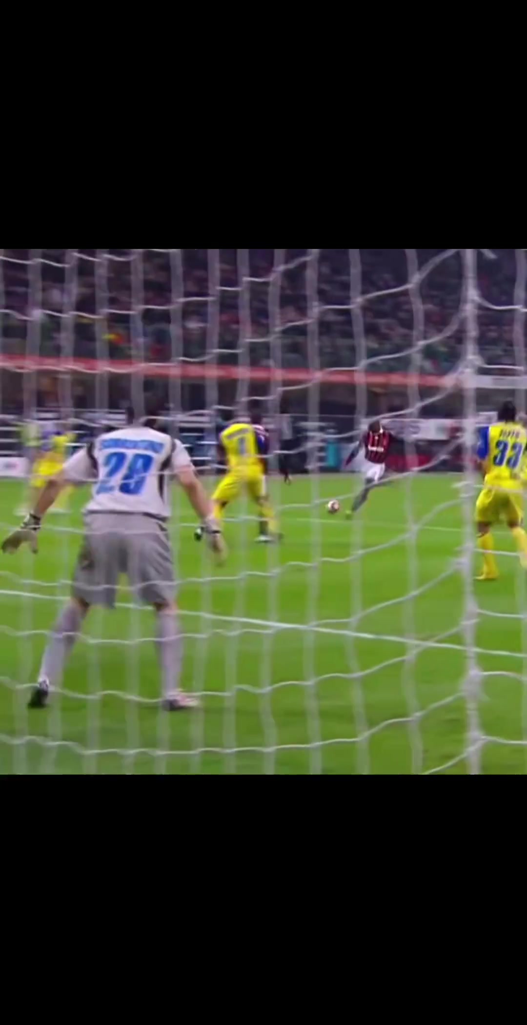 能把力量与技巧的足球结合的如此之好非西多夫莫属